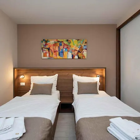 In Sv. Filip I Jakov 53580 Apartman *