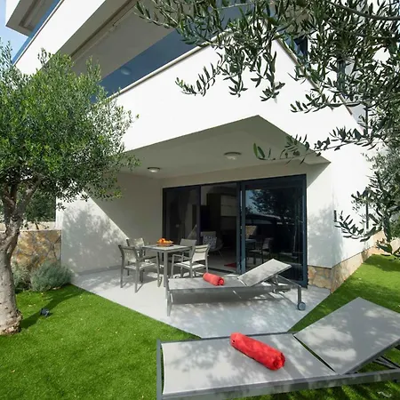 דירה In Sv. Filip I Jakov 53580 סבטי פיליפ אי ג'קוב