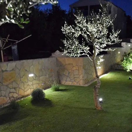 In Sv. Filip I Jakov 53580