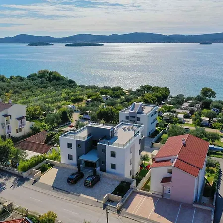 In Sv. Filip I Jakov 53580 דירה *