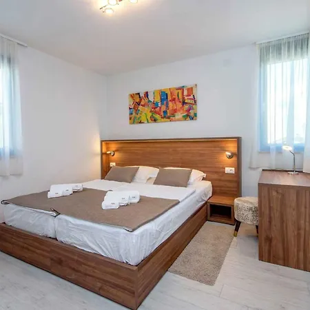 In Sv. Filip I Jakov 53580 Apartman Sveti Filip i Jakov