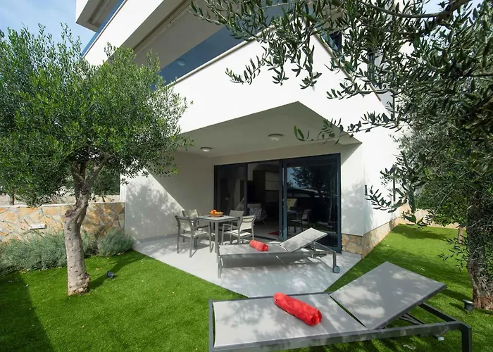 דירה In Sv. Filip I Jakov 53580 סבטי פיליפ אי ג'קוב