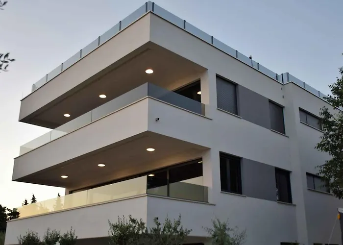 In Sv. Filip I Jakov 53580 *