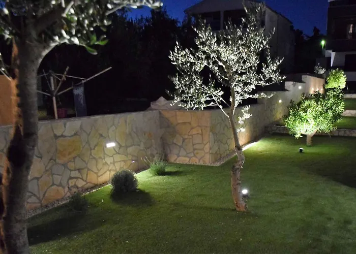 In Sv. Filip I Jakov 53580